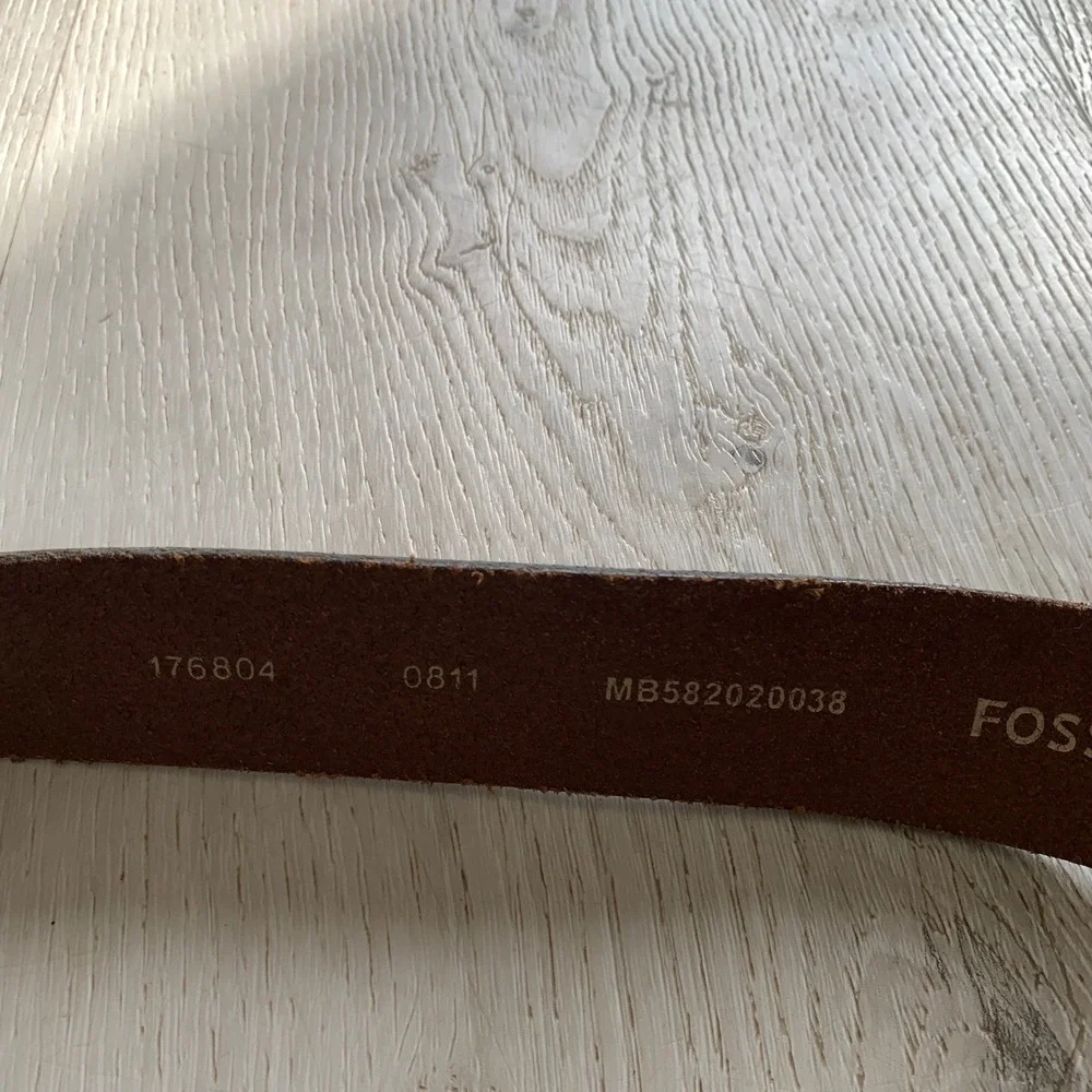 FOSSIL Men's Brown‎ Genuine Leather Belt, Classic Buckle, Casual/Dress, Size 38